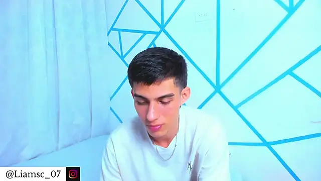 Snapshot of liam_scott77 chatting on November 29, 2025, 10:10 pm liam scott77 online show from November 29, 2025, 10:10 pm