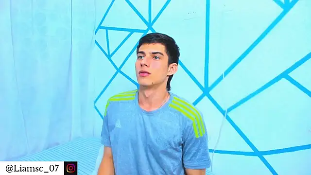 Snapshot of liam_scott77 chatting on November 20, 2025, 9:15 pm liam scott77 online show from November 20, 2025, 9:15 pm