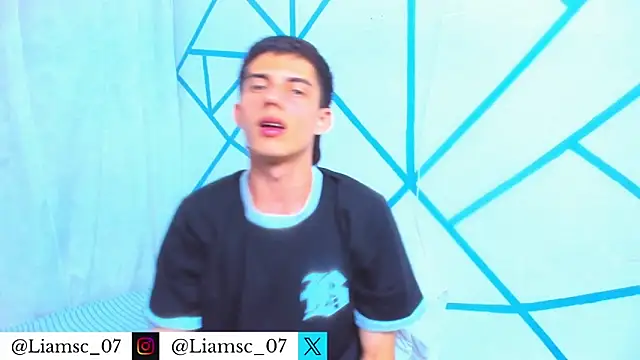 Snapshot of liam_scott77 chatting on November 11, 2025, 10:04 pm liam scott77 online show from November 11, 2025, 10:04 pm