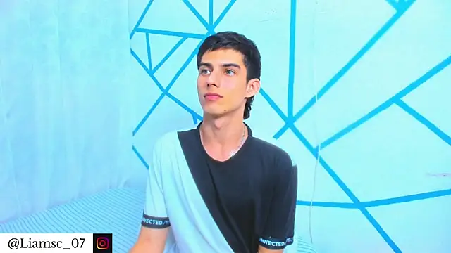 Snapshot of liam_scott77 chatting on November 19, 2025, 10:10 pm liam scott77 online show from November 19, 2025, 10:10 pm