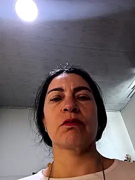 renata hot1 online show from April 4, 2026, 4:46 pm