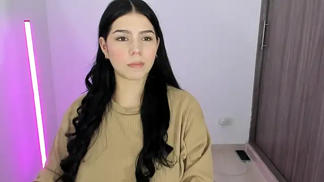 Natasha su  online show from November 15, 2025, 7:40 pm