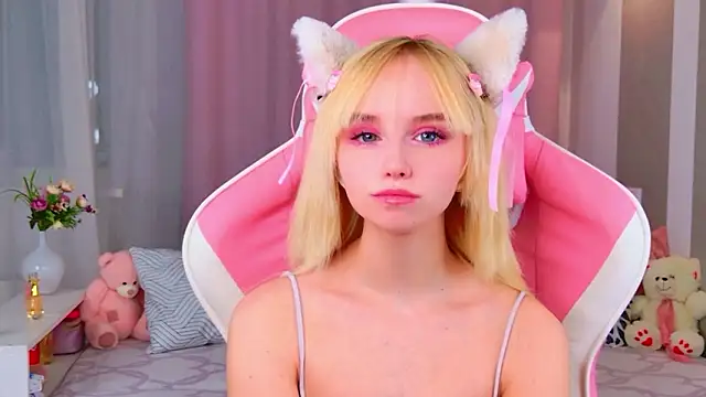 b4by LoL1 online show from February 23, 2026, 3:12 pm