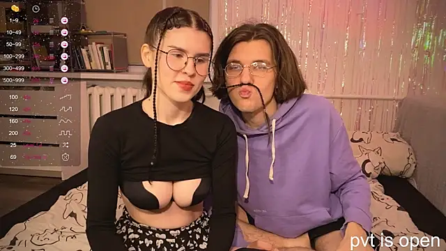 passiondesire  online show from February 13, 2026, 3:23 pm