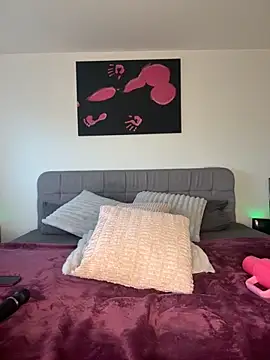 Snapshot of LunaSky_Official chatting on November 21, 2025, 8:13 am LunaSky Official online show from November 21, 2025, 8:13 am