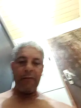 Snapshot of gordonunes chatting on February 7, 2026, 5:04 am gordonunes online show from February 7, 2026, 5:04 am