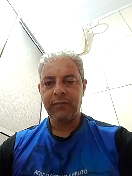 Snapshot of gordonunes chatting on February 12, 2026, 10:48 am gordonunes online show from February 12, 2026, 10:48 am