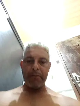 Snapshot of gordonunes chatting on February 20, 2026, 6:26 am gordonunes online show from February 20, 2026, 6:26 am