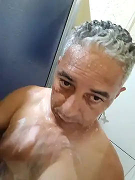 Snapshot of gordonunes chatting on February 16, 2026, 2:32 am gordonunes online show from February 16, 2026, 2:32 am