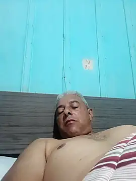 Snapshot of gordonunes chatting on December 15, 2025, 8:31 am gordonunes online show from December 15, 2025, 8:31 am