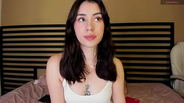 Snapshot of Catyloves chatting on November 5, 2025, 9:29 pm Catyloves online show from November 5, 2025, 9:29 pm