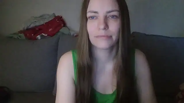 Snapshot of AnnaDiamond1 chatting on April 22, 2026, 10:11 am AnnaDiamond1 online show from April 22, 2026, 10:11 am