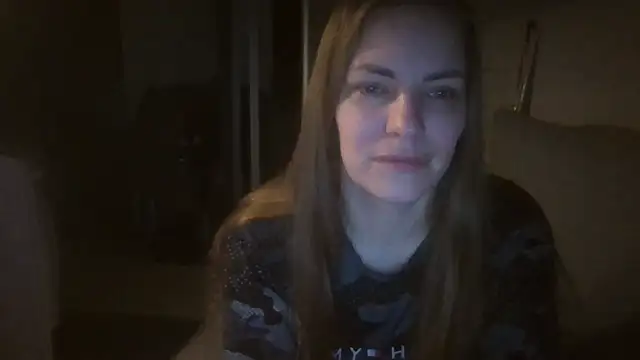 Snapshot of AnnaDiamond1 chatting on November 15, 2025, 12:25 am AnnaDiamond1 online show from November 15, 2025, 12:25 am