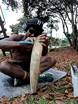 Siriss boyrag online show from November 2, 2025, 6:46 pm