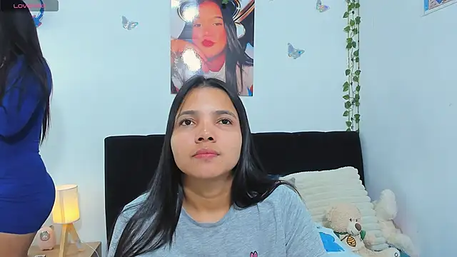 Snapshot of sara_mendez2 chatting on March 8, 2026, 12:05 am sara mendez2 online show from March 8, 2026, 12:05 am