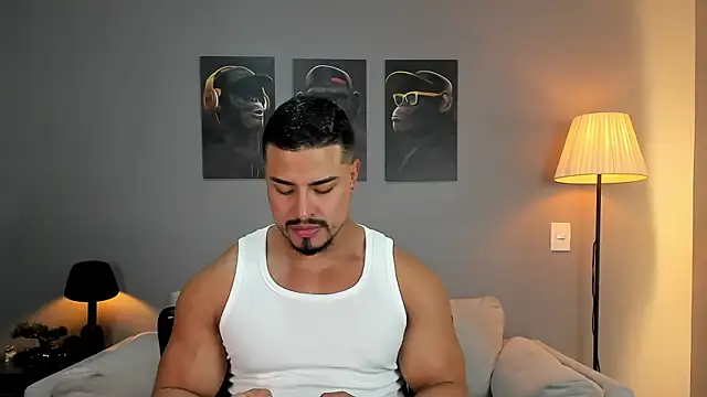 ApoloMakris online show from November 18, 2025, 7:06 pm