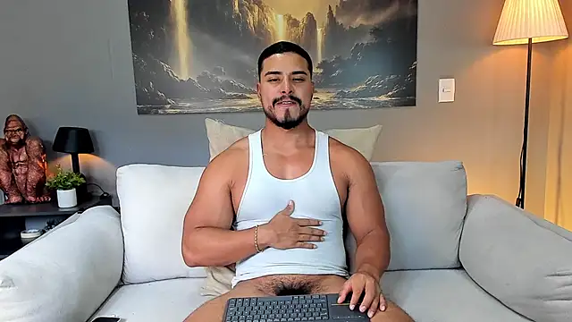 Snapshot of ApoloMakris chatting on June 22, 2026, 7:44 pm ApoloMakris online show from June 22, 2026, 7:44 pm