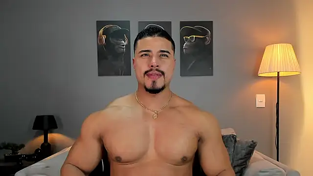 ApoloMakris online show from October 31, 2025, 8:05 pm