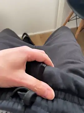 Snapshot of XMenX24 chatting on March 7, 2025, 3:07 pm XMenX24 online show from March 7, 2025, 3:07 pm