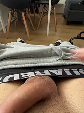 Snapshot of XMenX24 chatting on March 17, 2025, 11:21 am XMenX24 online show from March 17, 2025, 11:21 am