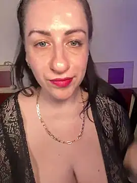 Evelinia online show from May 22, 2026, 3:43 pm