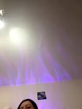 Snapshot of Evelinia chatting on December 19, 2025, 4:09 pm Evelinia online show from December 19, 2025, 4:09 pm