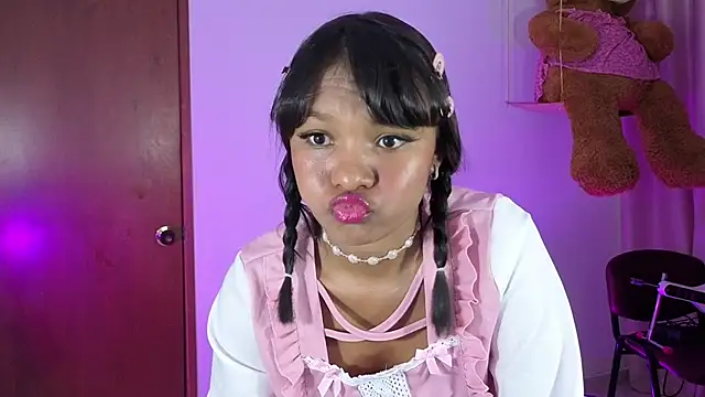 Snapshot of KaattySweet_ chatting on May 17, 2026, 7:36 pm KaattySweet online show from May 17, 2026, 7:36 pm