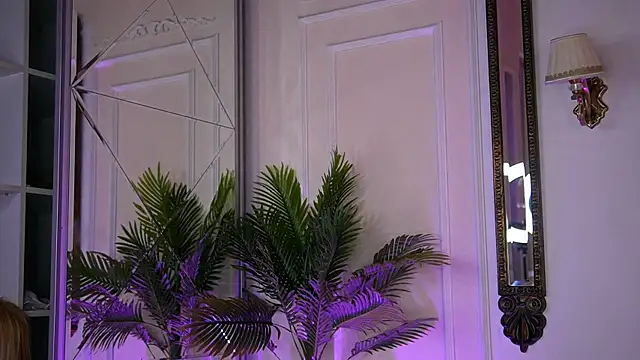 Snapshot of AdelineKing chatting on March 23, 2025, 2:48 am AdelineKing online show from March 23, 2025, 2:48 am