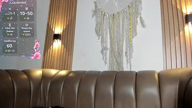 Snapshot of malak_nanyy chatting on October 12, 2025, 10:49 am malak nanyy online show from October 12, 2025, 10:49 am