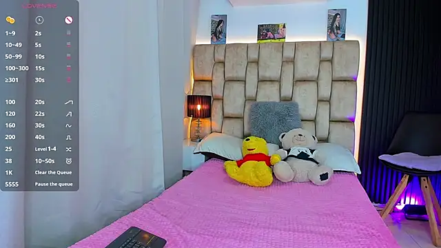 Snapshot of little_sophie18 chatting on October 6, 2025, 7:58 pm little sophie18 online show from October 6, 2025, 7:58 pm