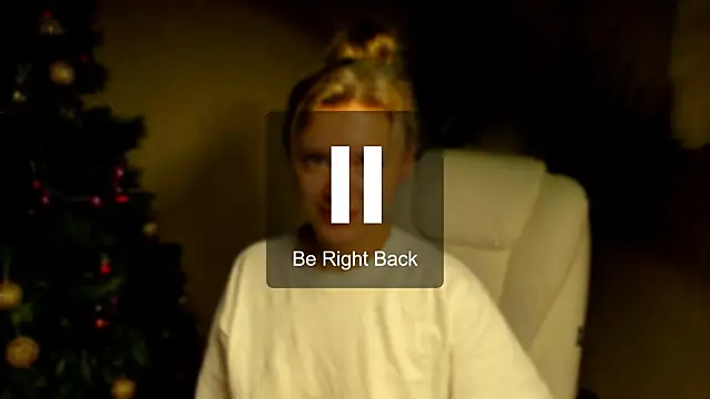 foxy blond online show from December 17, 2025, 12:15 am