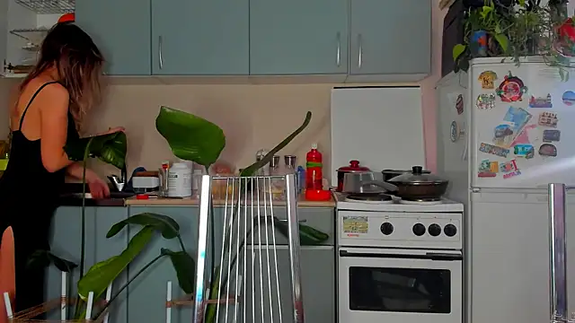 foxy blond online show from November 11, 2025, 1:22 am