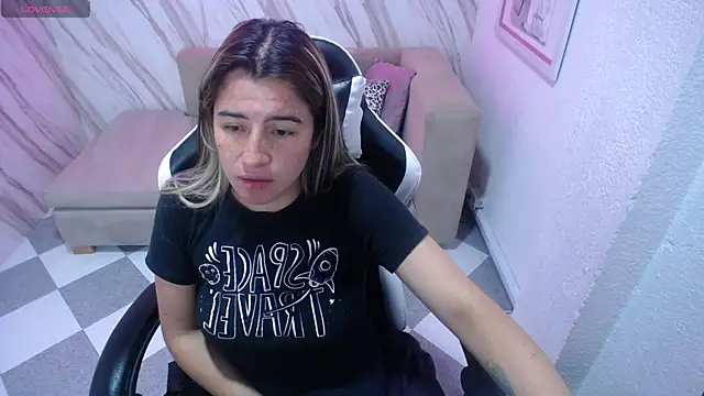 Snapshot of Valerie_b chatting on February 12, 2025, 6:08 am Valerie b online show from February 12, 2025, 6:08 am