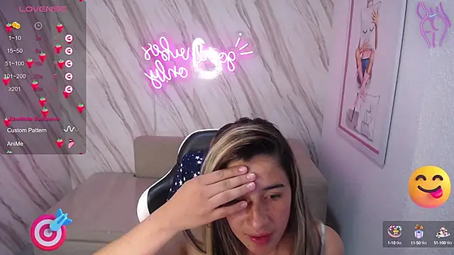 Snapshot of Valerie_b chatting on February 19, 2025, 10:42 pm Valerie b online show from February 19, 2025, 10:42 pm