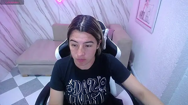 Snapshot of Valerie_b chatting on February 12, 2025, 3:07 am Valerie b online show from February 12, 2025, 3:07 am