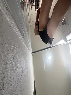 Snapshot of kevinsito1 chatting on November 11, 2025, 4:35 pm kevinsito1 online show from November 11, 2025, 4:35 pm