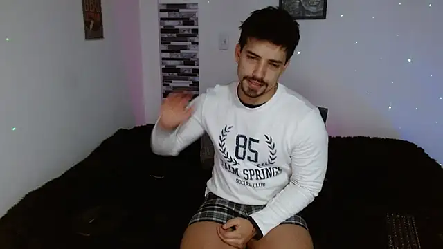 Snapshot of Ian_Daviz chatting on December 2, 2025, 7:26 pm Ian Daviz online show from December 2, 2025, 7:26 pm