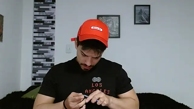 Snapshot of Ian_Daviz chatting on December 4, 2025, 11:20 am Ian Daviz online show from December 4, 2025, 11:20 am