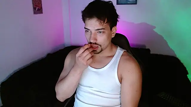 Snapshot of Ian_Daviz chatting on November 28, 2025, 12:05 pm Ian Daviz online show from November 28, 2025, 12:05 pm