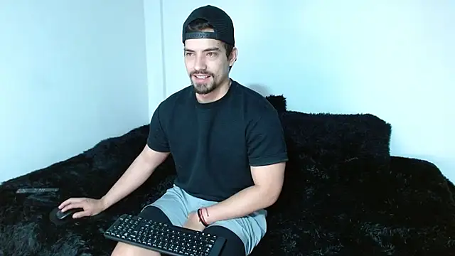 Snapshot of Ian_Daviz chatting on November 4, 2025, 3:54 am Ian Daviz online show from November 4, 2025, 3:54 am