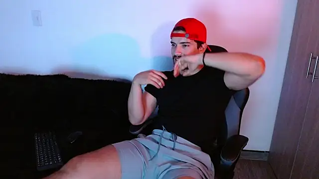 Snapshot of Ian_Daviz chatting on November 16, 2025, 3:00 am Ian Daviz online show from November 16, 2025, 3:00 am