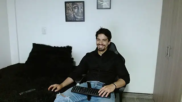 Snapshot of Ian_Daviz chatting on November 15, 2025, 4:05 am Ian Daviz online show from November 15, 2025, 4:05 am