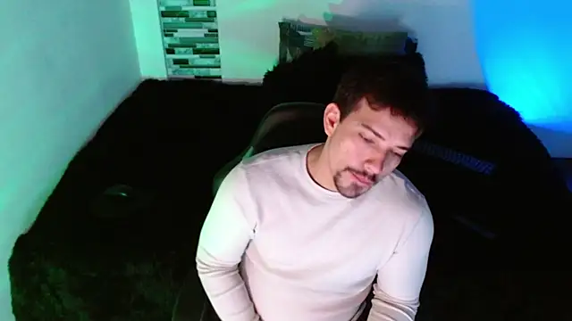 Snapshot of Ian_Daviz chatting on December 5, 2025, 11:42 am Ian Daviz online show from December 5, 2025, 11:42 am