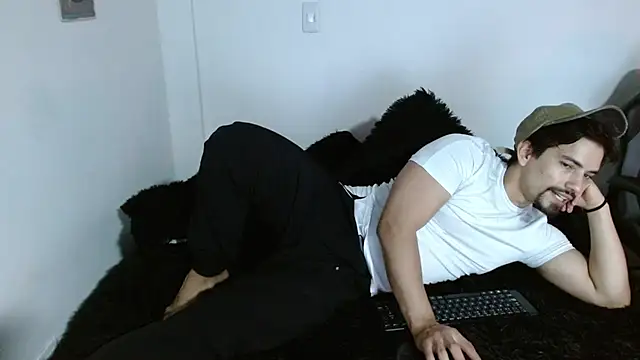 Snapshot of Ian_Daviz chatting on November 17, 2025, 1:53 am Ian Daviz online show from November 17, 2025, 1:53 am