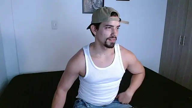 Snapshot of Ian_Daviz chatting on November 9, 2025, 8:24 pm Ian Daviz online show from November 9, 2025, 8:24 pm