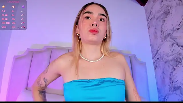 Lucy Vega online show from March 8, 2025, 11:48 am