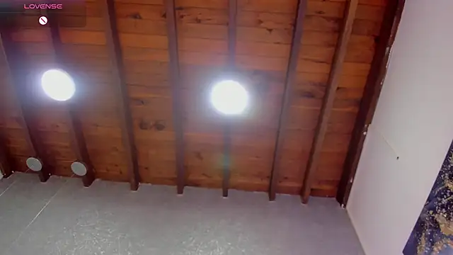 Lucy Vega online show from September 23, 2025, 4:30 am