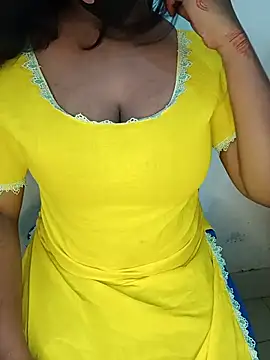Snapshot of Sadika- chatting on June 19, 2026, 5:19 pm Sadika- online show from June 19, 2026, 5:19 pm
