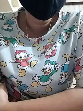 Snapshot of Kashish_18 chatting on October 5, 2025, 8:27 am Kashish 18 online show from October 5, 2025, 8:27 am