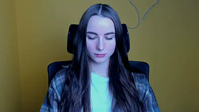 Eva Janee online show from February 17, 2026, 12:13 pm